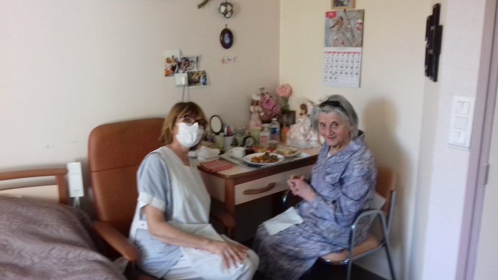 La restauration s'est adaptée au confinement EHPAD SainteMonique