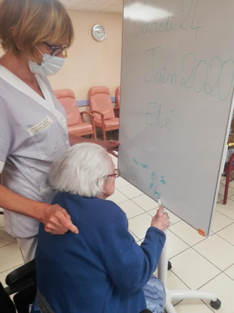 Un tableau blanc EHPAD SainteMonique